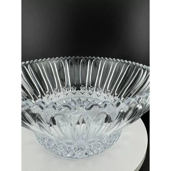 The Louvre Collection Hand Crafted Lead Crystal Bowl 8'' - Picture 5 of 9